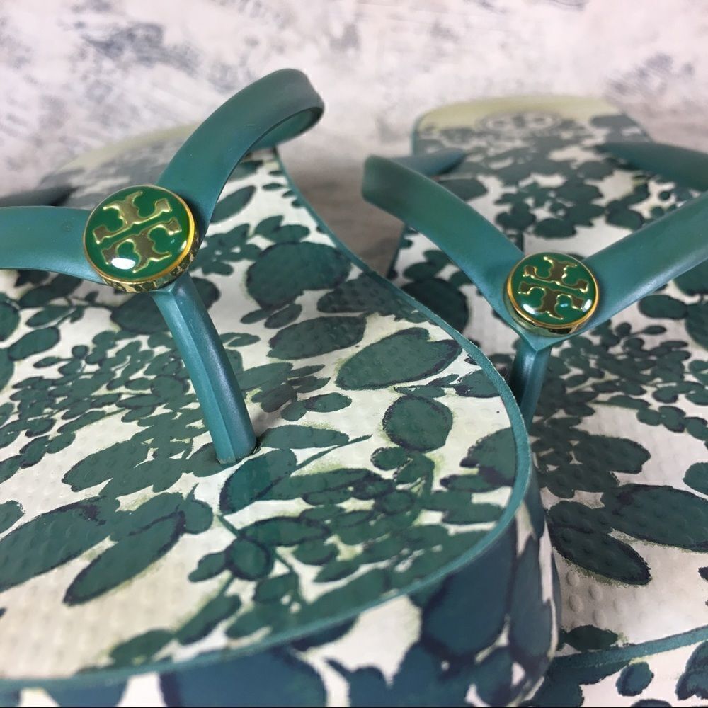 Tory Burch Green Leaf Print Rubber Flip Flop Sandals Tropical Resort Summer - Picture 10 of 14